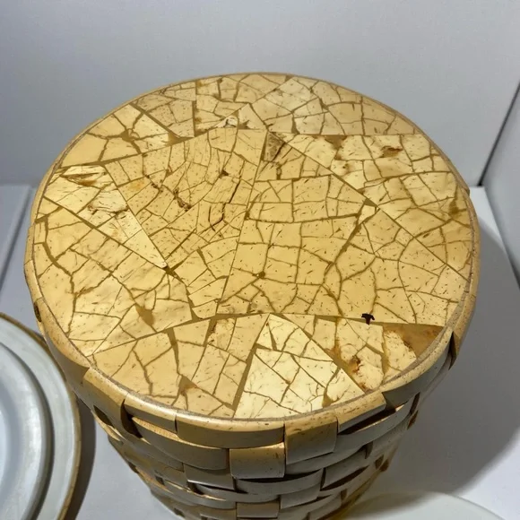 Vintage Wood And Shell Mother Of Pearl Frog Ice Bucket - EUC